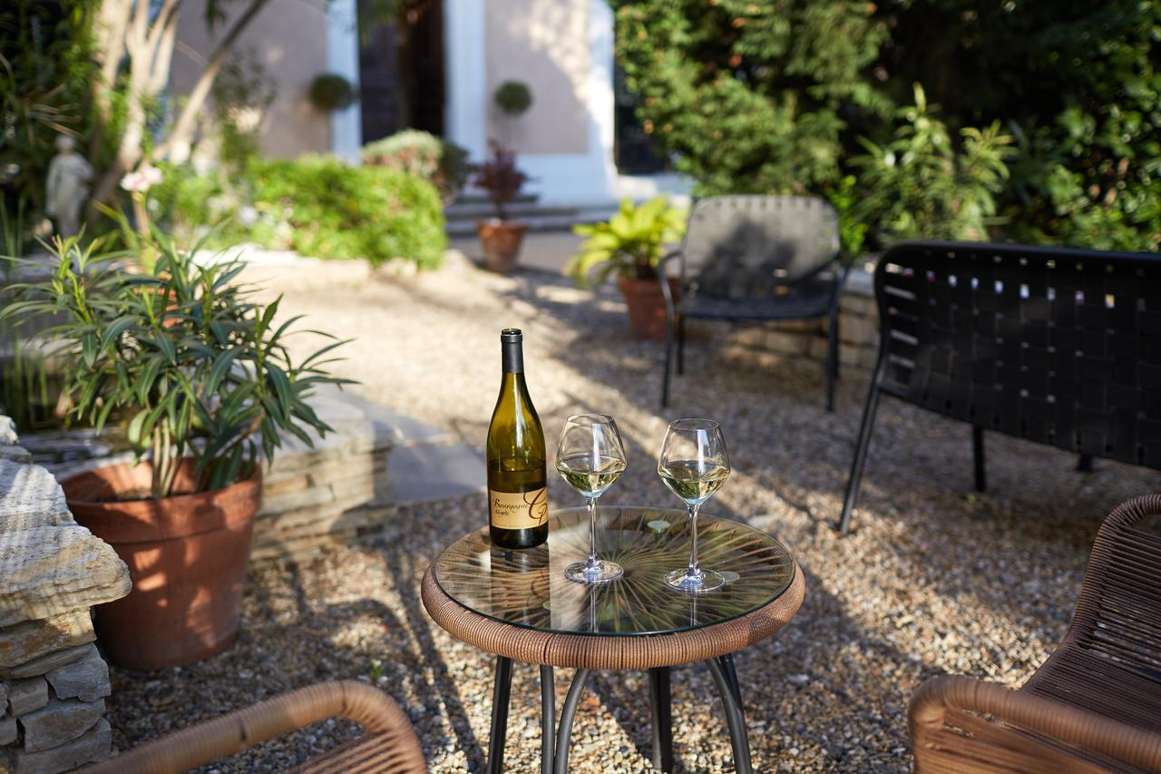 Hotel Saint-Alban Nezignan-l'Eveque Экстерьер фото